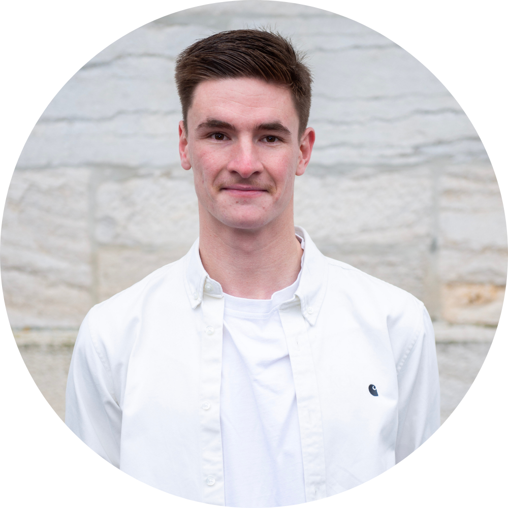 Photo de {{ membre.nom }}